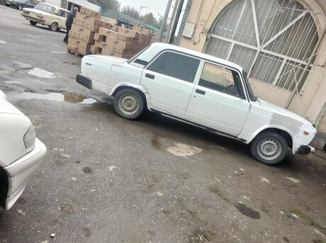 LADA (VAZ) 2107 2000