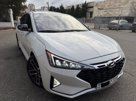 Hyundai Elantra 2019
