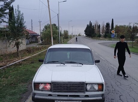 LADA (VAZ) 2107 2004