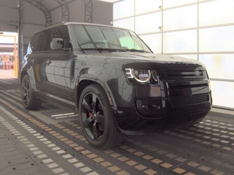 Land Rover Defender 2024