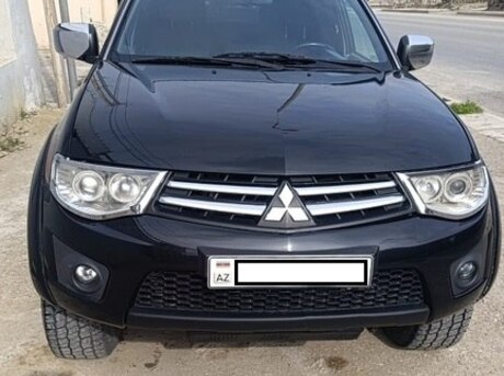 Mitsubishi L200 2013
