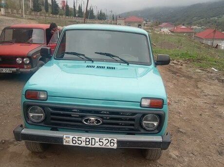 LADA (VAZ) Niva 2001