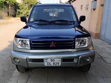 Mitsubishi Pajero io 1999