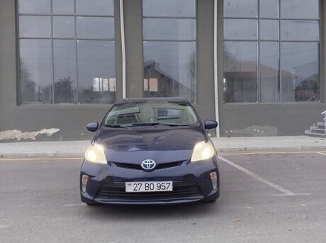Toyota Prius 2015