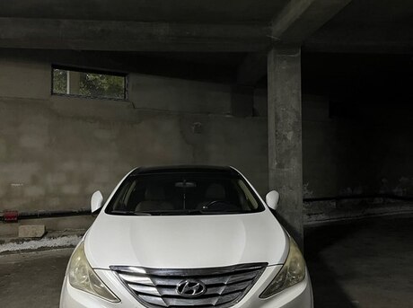 Hyundai Sonata 2010