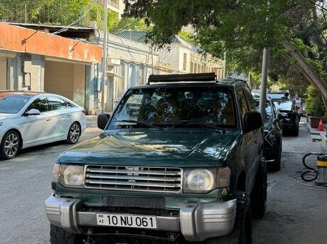 Mitsubishi Pajero 1993