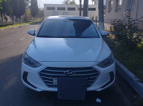 Hyundai Avante 2016