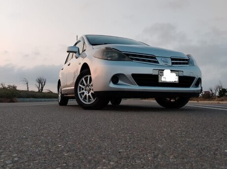 Nissan Tiida 2011