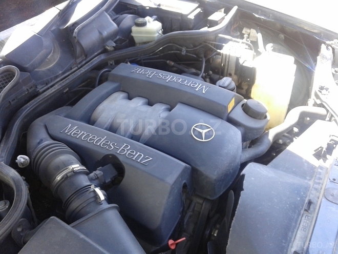 Mercedes E 240 1998, 300,000 km - 2.4 l - Bakı