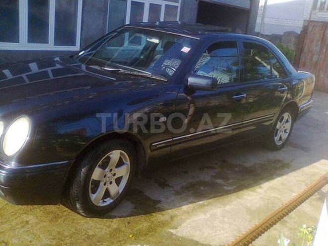 Mercedes E 240 1998, 190,000 km - 2.4 l - Bakı