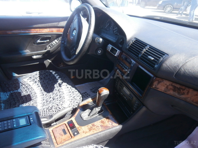 BMW 525 2000, 258,000 km - 2.5 l - Bakı