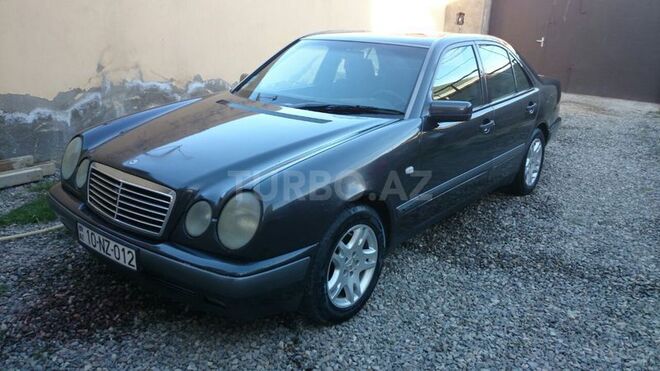 Mercedes E 230 1996, 250,000 km - 2.3 l - Bakı