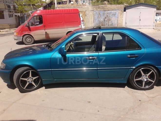 Mercedes C 230 1998, 220,000 km - 2.3 l - Bakı