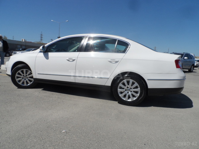 Volkswagen Passat 2010, 69,000 km - 1.8 l - Bakı