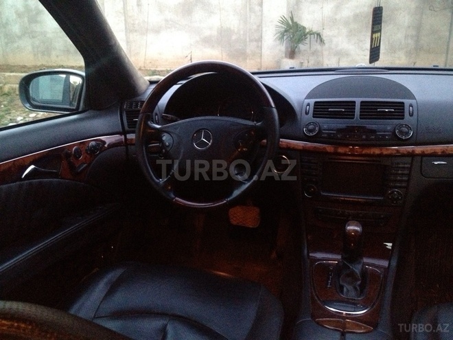 Mercedes E 350 2004, 104,598 km - 0.4 л - Bakı
