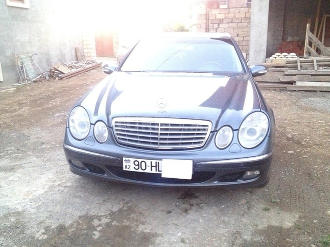 Mercedes E 350 2004, 104,598 km - 0.4 л - Bakı