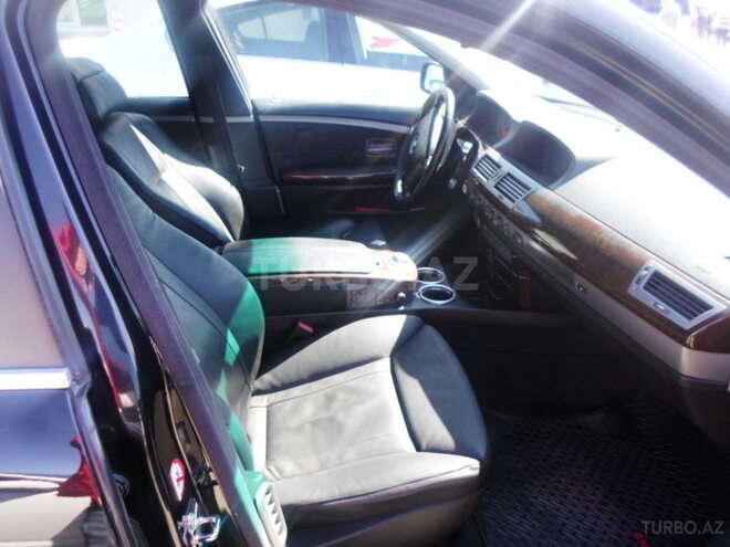 BMW 745 2001, 130,000 km - 4.4 l - Bakı