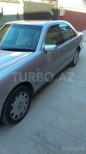 Mercedes E 320 1998, 200,000 km - 3.2 л - Bakı