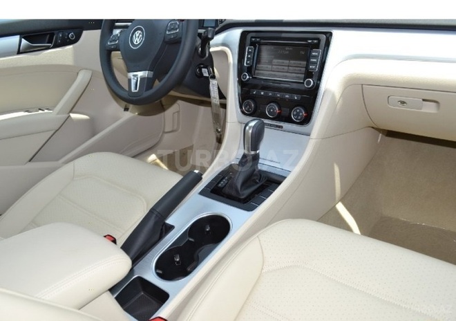 Volkswagen Passat 2011, 29,500 km - 2.5 l - Bakı