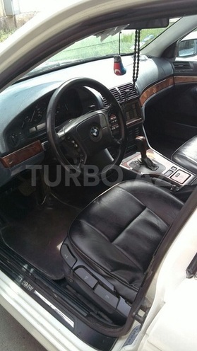 BMW 528 1998, 287,000 km - 2.8 л - Bakı