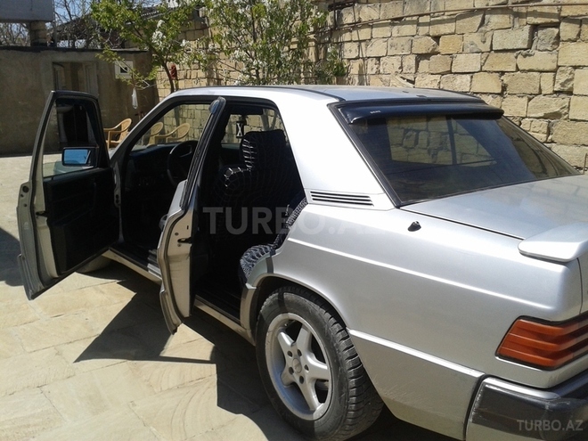 Mercedes 190 1991, 313,000 km - 1.8 л - Bakı