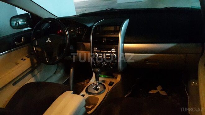 Mitsubishi Galant 2006, 76,000 km - 2.4 l - Bakı