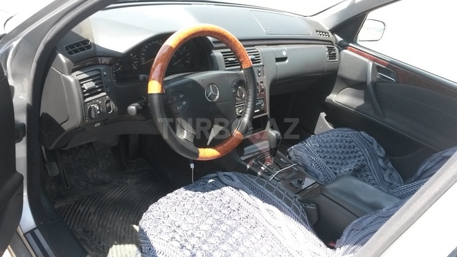 Mercedes E 220 2000, 390,000 km - 2.2 l - Bakı