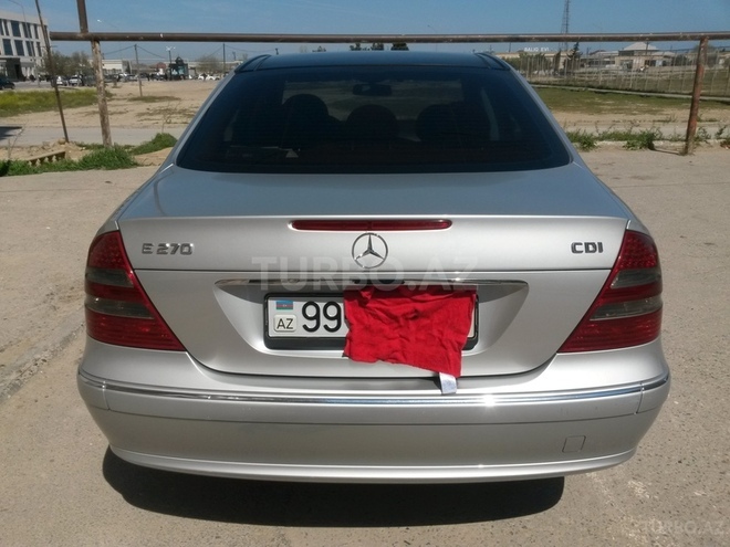 Mercedes E 270 2002, 230,000 km - 2.7 l - Bakı