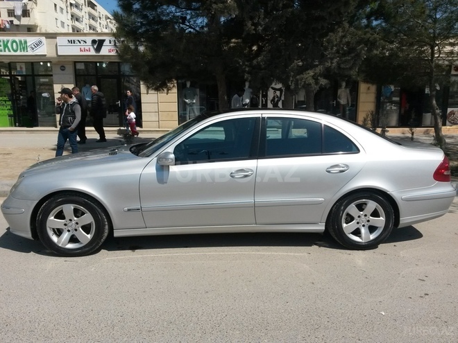 Mercedes E 270 2002, 230,000 km - 2.7 l - Bakı