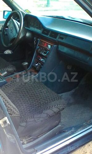 Mercedes E 240 1995, 400,000 km - 0.3 l - Bakı