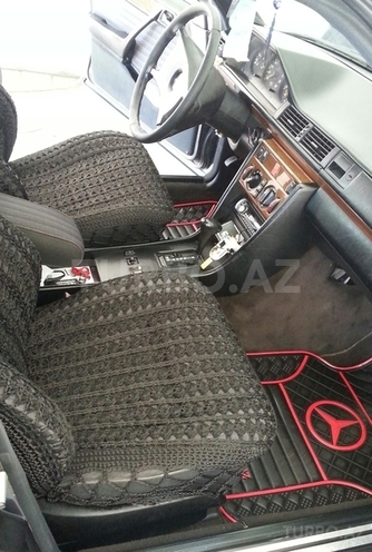 Mercedes  1990, 220 km - 0.3 л - Bakı