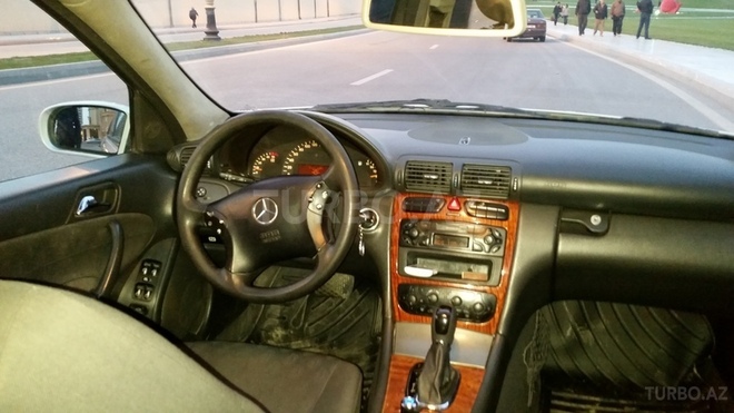 Mercedes C 220 2002, 310,000 km - 2.2 l - Bakı