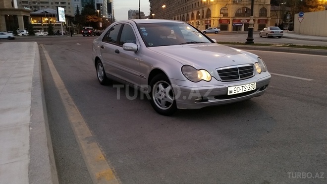 Mercedes C 220 2002, 310,000 km - 2.2 l - Bakı