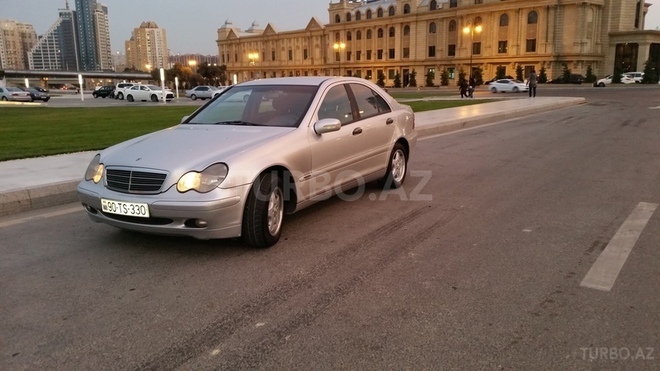 Mercedes C 220 2002, 310,000 km - 2.2 l - Bakı