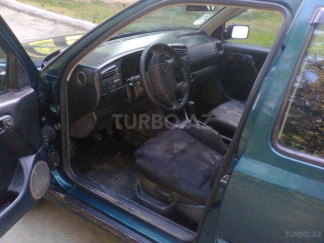 Volkswagen Golf 1996, 250,000 km - 1.6 l - Bakı