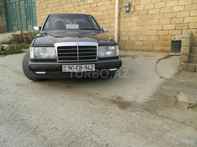 Mercedes E 220 1993, 307,914 km - 2.2 l - Bakı