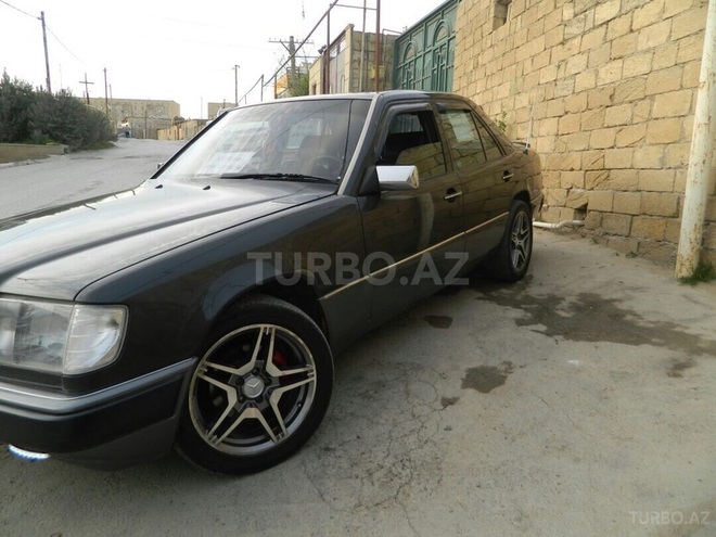 Mercedes E 220 1993, 307,914 km - 2.2 l - Bakı