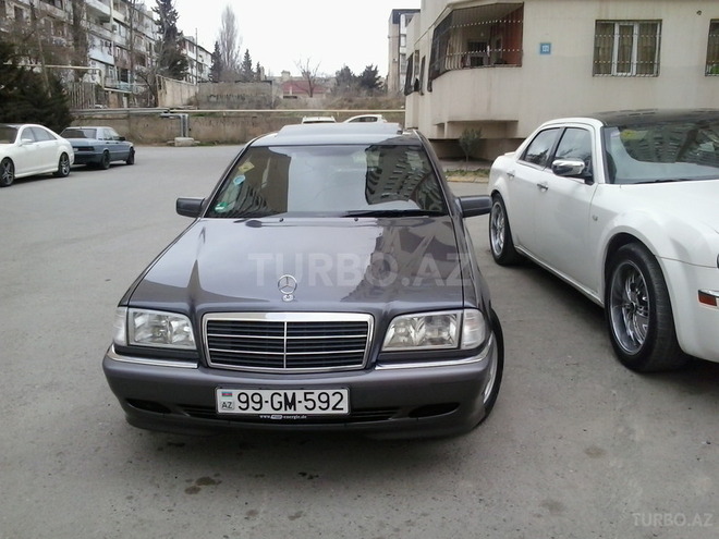 Mercedes C 220 1999, 178,230 km - 2.2 l - Bakı