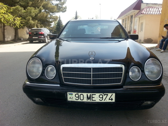 Mercedes E 230 1996, 199,000 km - 2.3 l - Bakı