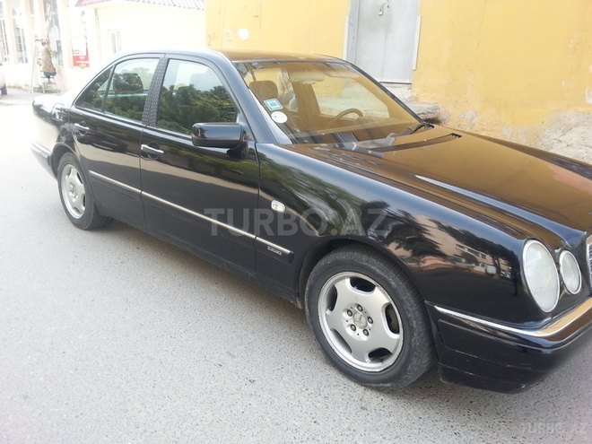 Mercedes E 230 1996, 199,000 km - 2.3 l - Bakı