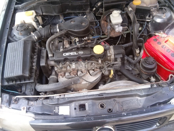 Opel Astra 1996, 390,000 km - 1.6 l - Bakı