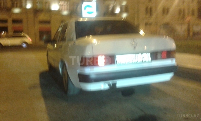 Mercedes 190 1992, 270,000 km - 2.0 л - Bakı