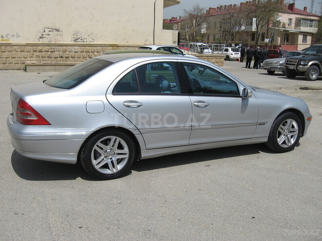 Mercedes C 230 2003, 318,000 km - 2.0 l - Bakı