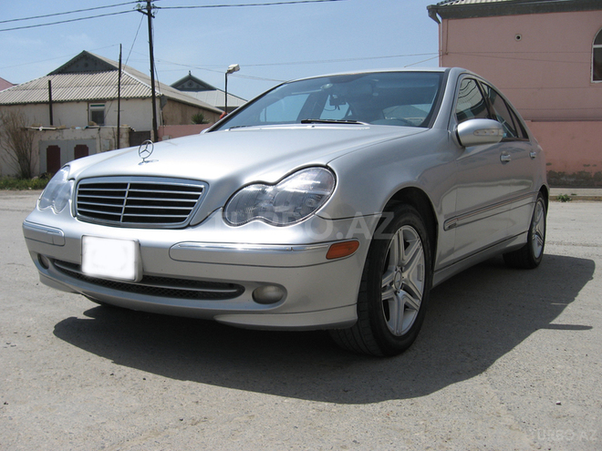 Mercedes C 230 2003, 318,000 km - 2.0 l - Bakı