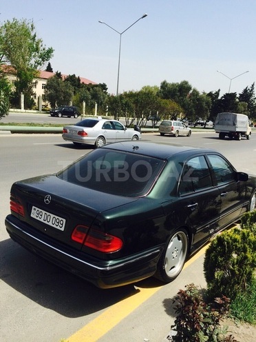 Mercedes E 320 2000, 198,000 km - 3.2 л - Bakı