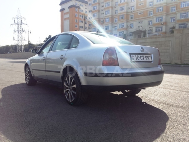 Volkswagen Passat 2011, 141,000 km - 1.8 l - Bakı