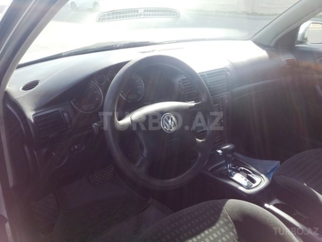 Volkswagen Passat 2011, 141,000 km - 1.8 l - Bakı
