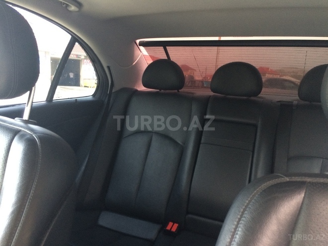 Mercedes E 320 2004, 162,300 km - 3.2 l - Bakı
