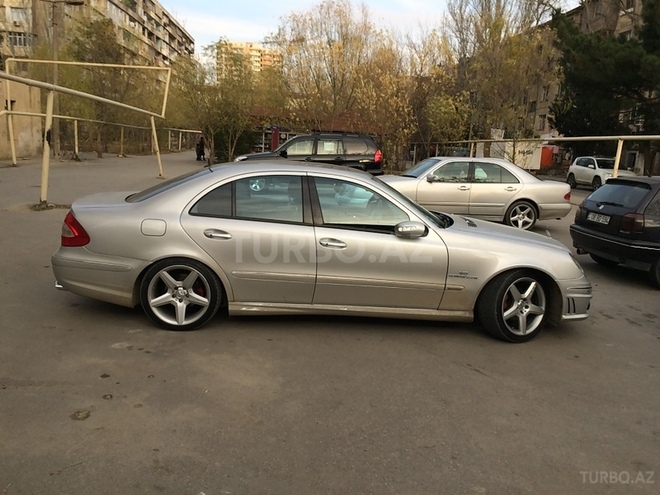Mercedes E 320 2004, 162,300 km - 3.2 l - Bakı