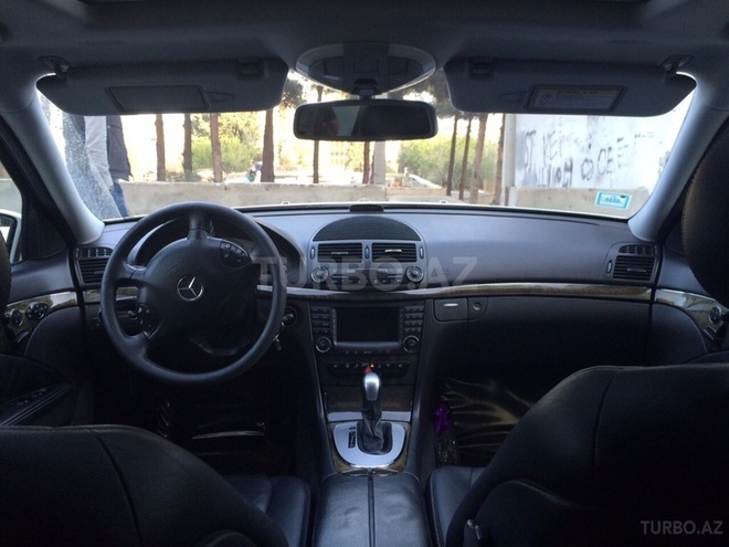 Mercedes E 320 2004, 162,300 km - 3.2 l - Bakı